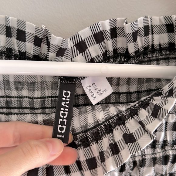 DIVIDED off the shoulder ruffle top - Picture 5 of 5